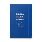 Blaues Retro-Notizbuch „Mein Kopf sendet auf Papier“ mit Radiomotiv, schräge Ansicht